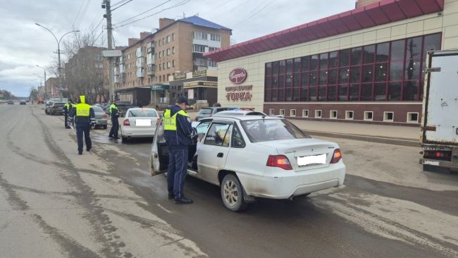 Ухта Итоги пятничной массовой проверки водителей на пр-те Ленина